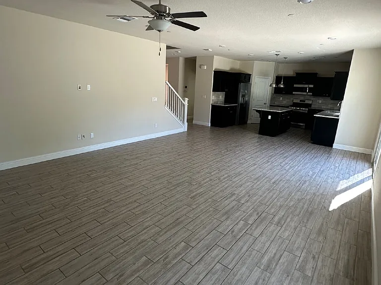 2494 Valdes Dr — Photo 16
