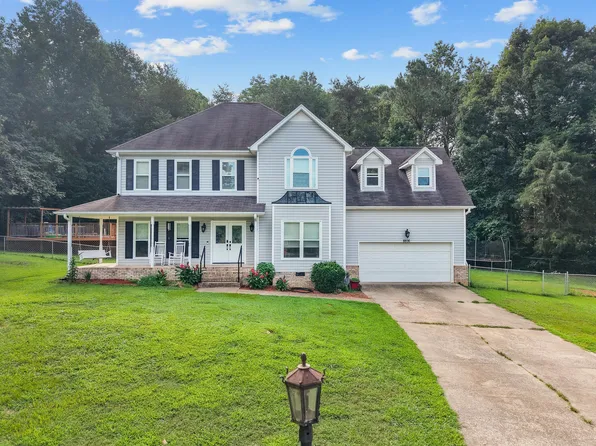 8806 Grey Wolf Dr, Ooltewah, TN 37363