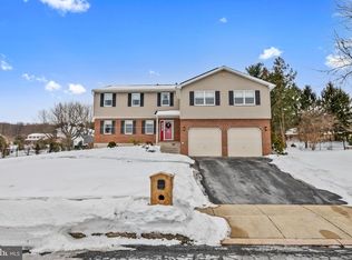 3002 Susanna Dr, Sinking Spring, PA 19608