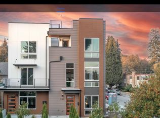 922 N 49th St #B, Seattle, WA 98103