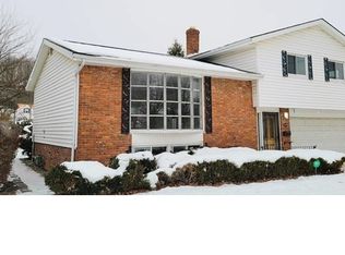 13741 Grove Dr, Garfield Heights, OH 44125