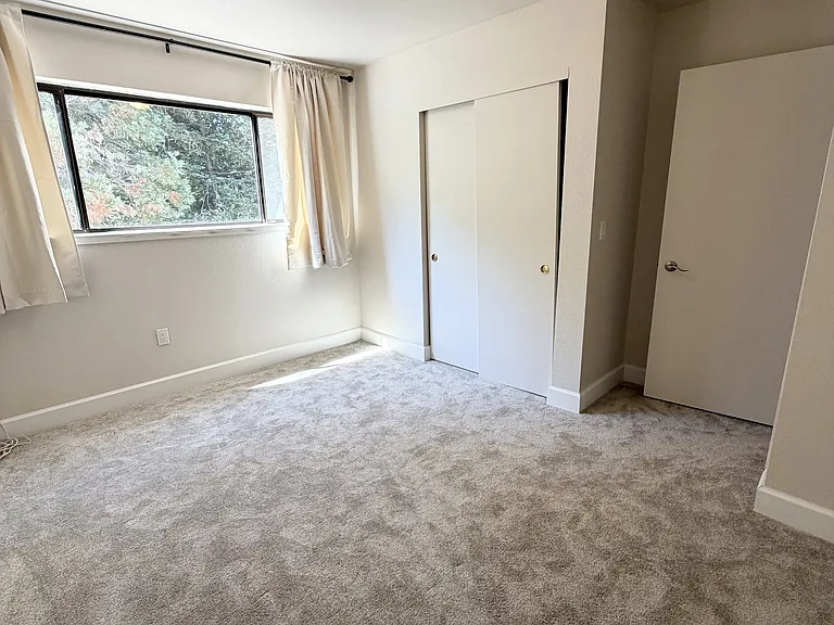 151 Francis Cir — Photo 14