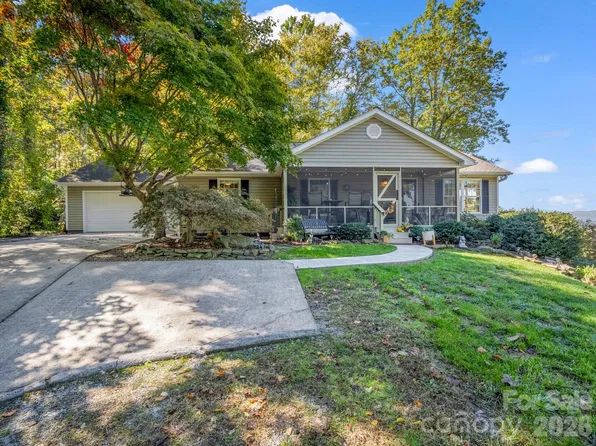 178 Hilltop View Dr, Fletcher, NC 28732