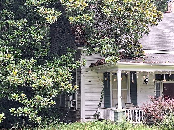 3rd image of 106 Liberty Hill St
