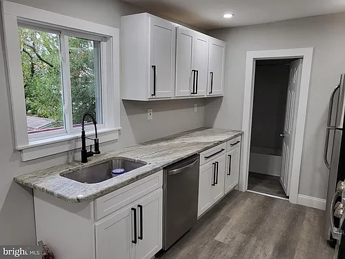 212 Warren St #3 Photo 1