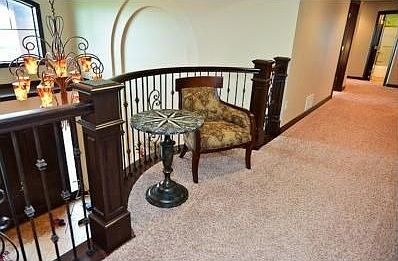 3rd image of 8204 Stonecreek Cir