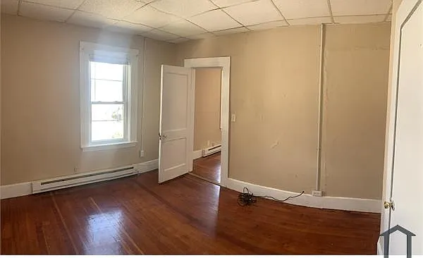 2 bed, 700 sqft, $1,896 — Photo 3
