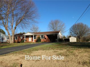 2253 Darwick Rd, Winston Salem, NC 27127