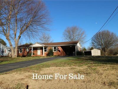 2253 Darwick Rd, Winston Salem, NC, 27127