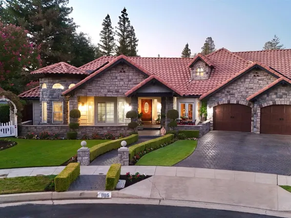 886 E Richmond Ave, Fresno, CA 93720