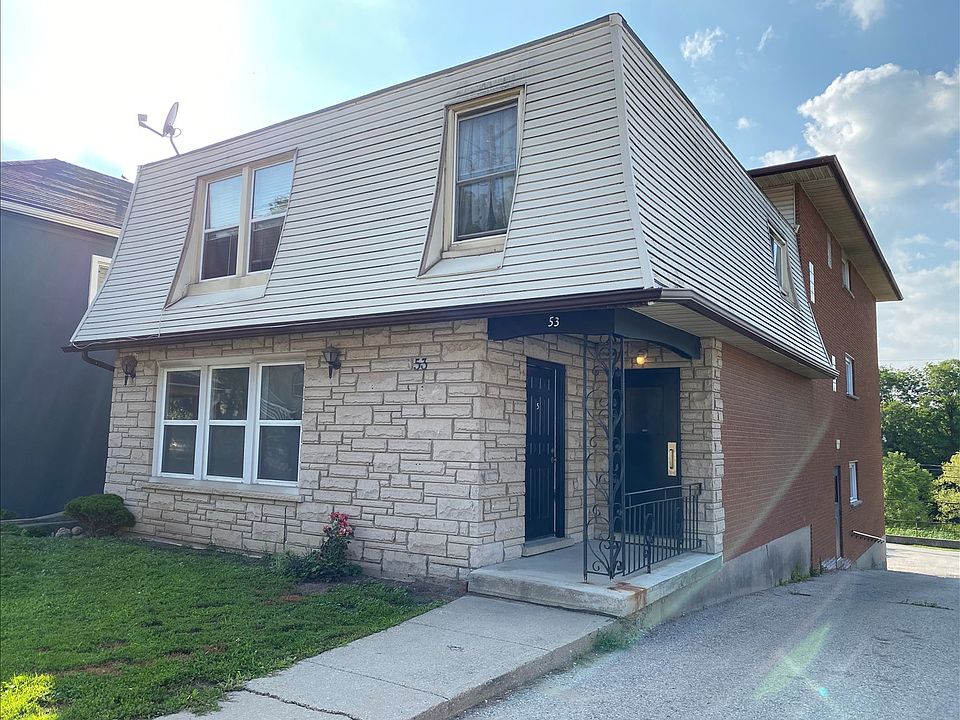 1st image of 53 Queen St W #5