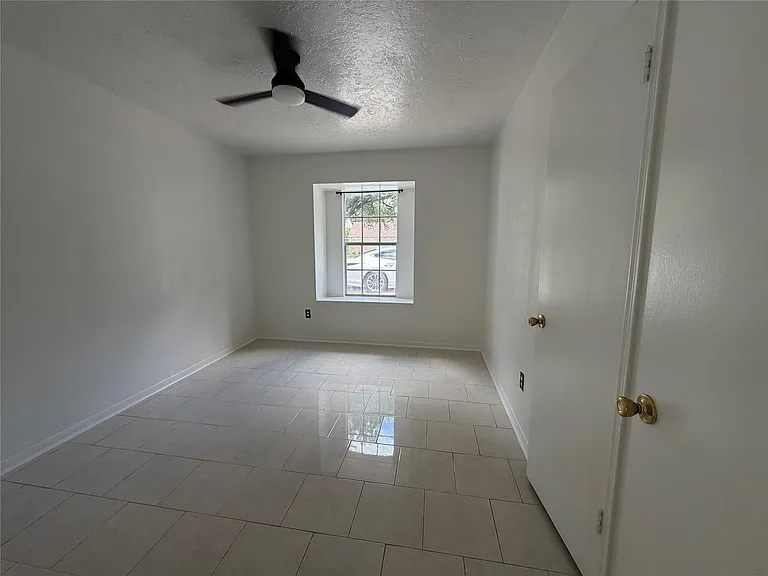 14407 Locke Ln — Photo 14