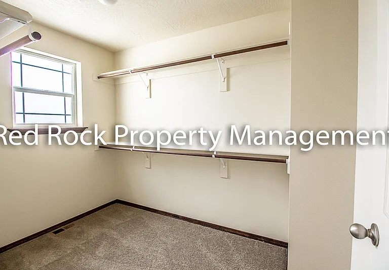 7527 N Carrington Ln — Photo 16