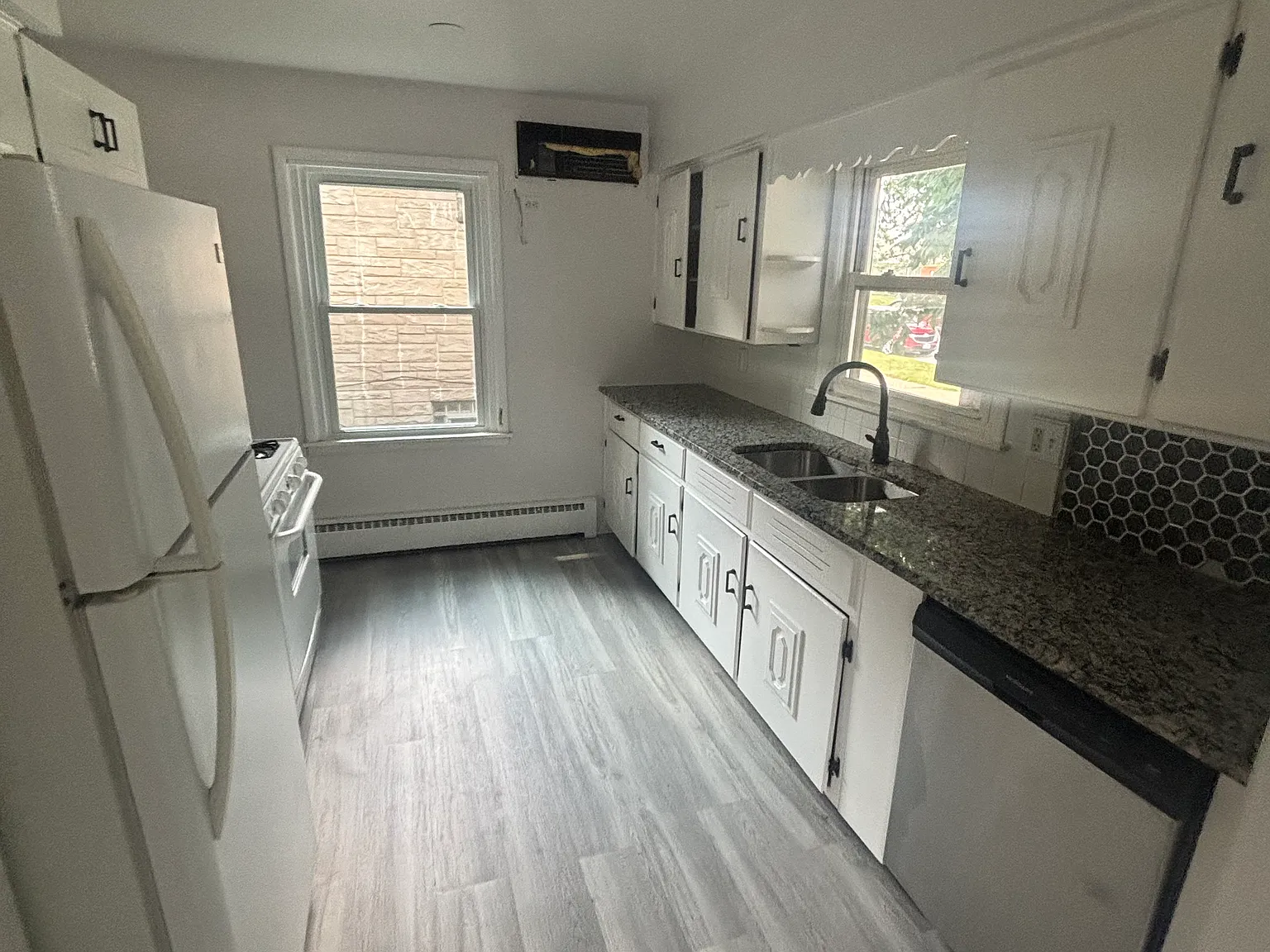 3 bed, 912 sqft, $2,150 — Photo 4