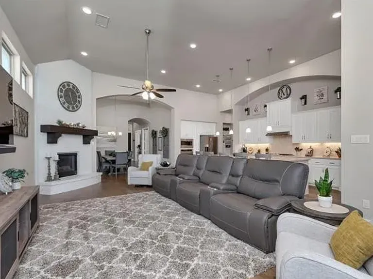 7013 Cross Point Ln — Photo 16