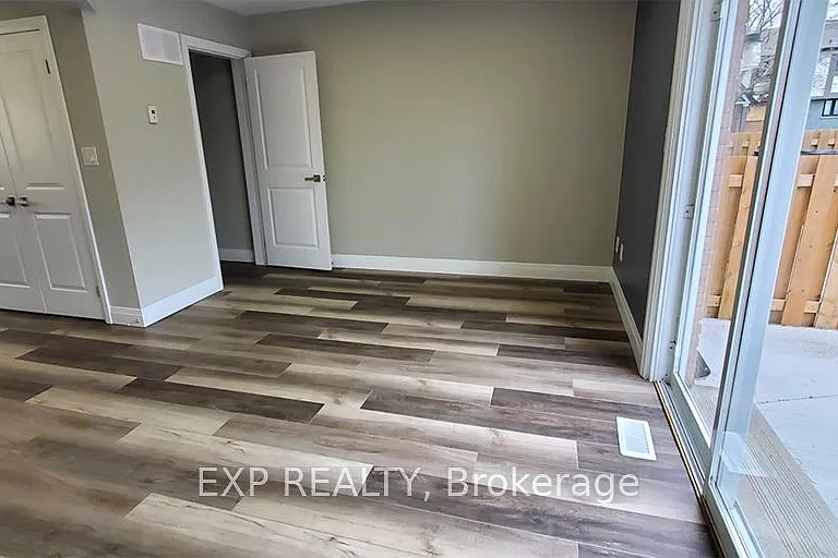 44 Berkley Dr #162 — Photo 8