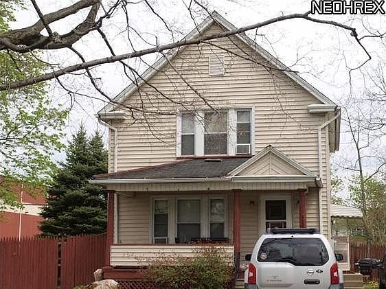 2nd image of 409 Forest St NE