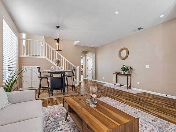 4th image of 3389 Mojave Avenue