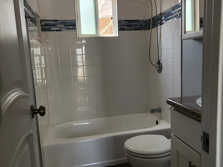 3038 Washington St — Photo 5