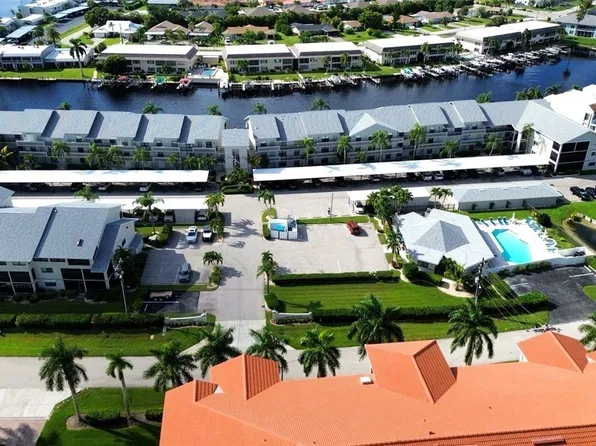 4230 SE 20th Pl APT 303, Cape Coral, FL 33904