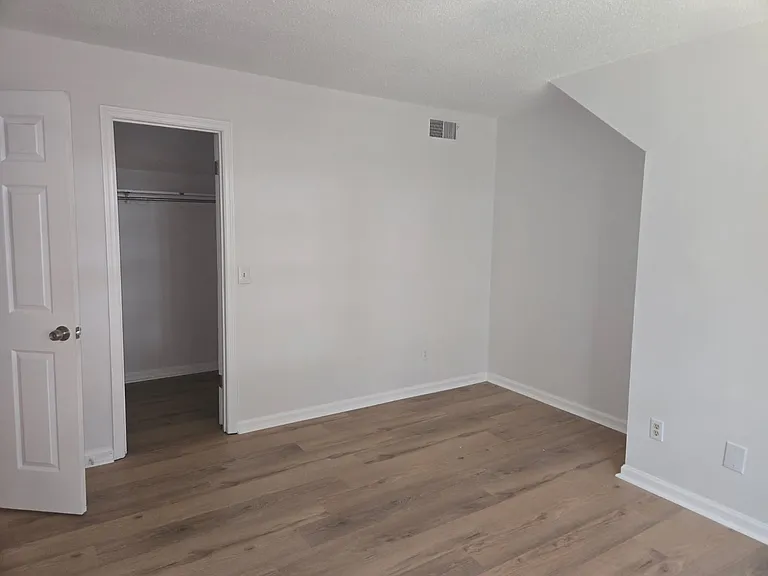 436 N Royal Tower Dr — Photo 16