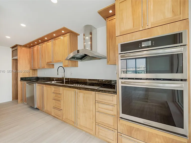 2100 S Ocean Ln #601 — Photo 7