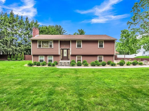 251 Davis St, Northborough, MA 01532