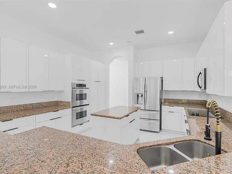 7551 SW 187th St — Photo 12