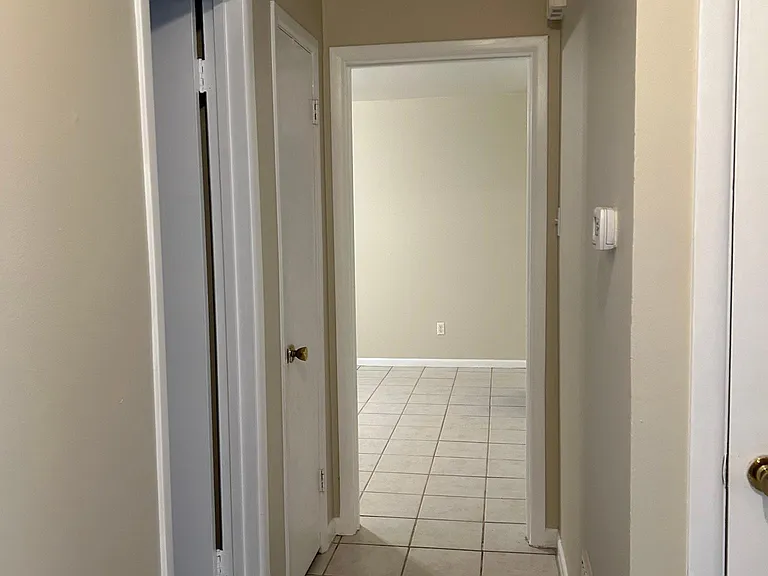 1003 Hazelton St #1003 — Photo 11