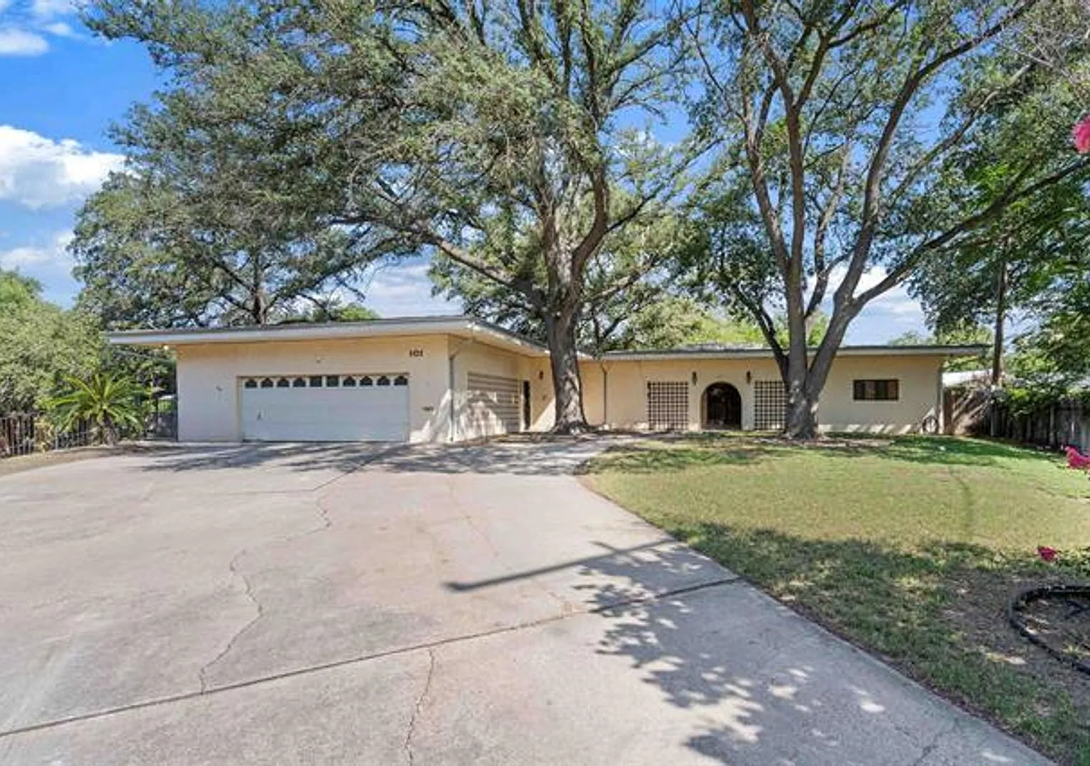 Beautifully Updated South Del Rio Home with Pool & Hacienda Charm — Photo 1