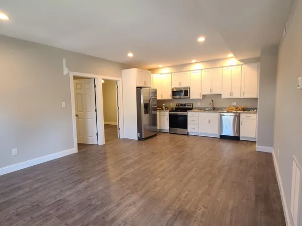 12 Front St #5, Quakertown, PA 18951
