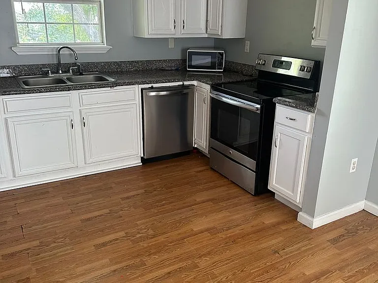 8720 - 8722 Hickory Street — Photo 6