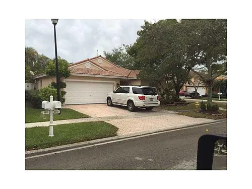 5041 SW 150th Ter Photo 1