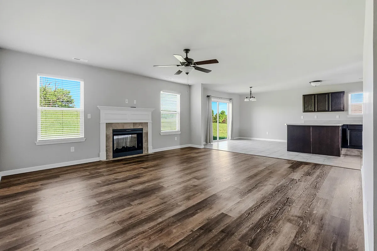Building Photo - 5735 Abercorn Dr