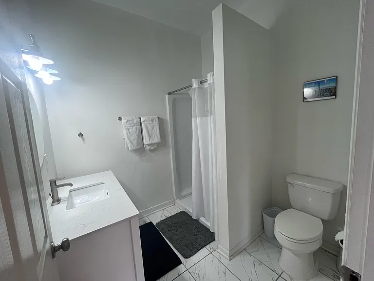 2420 Albion St — Photo 11