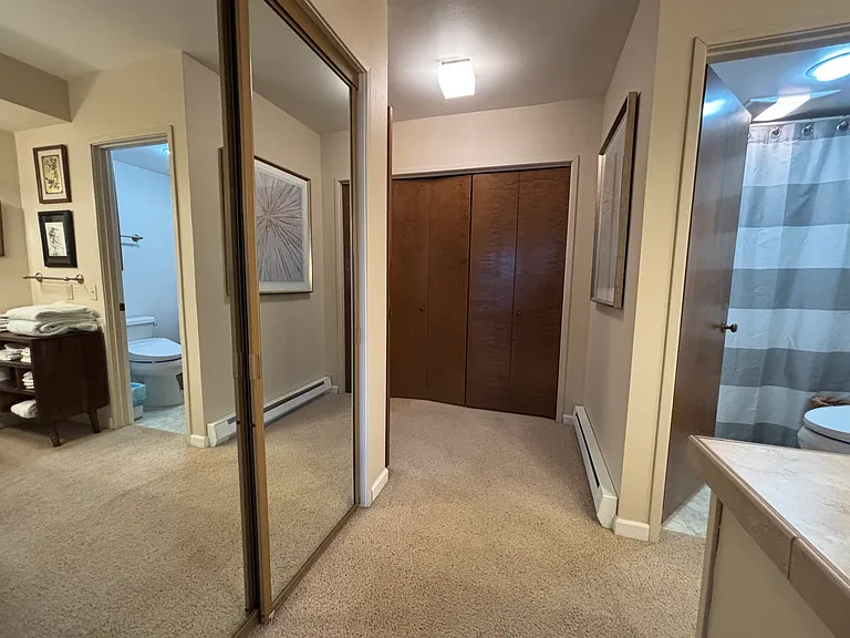 221 N Bay Ln #2 — Photo 25