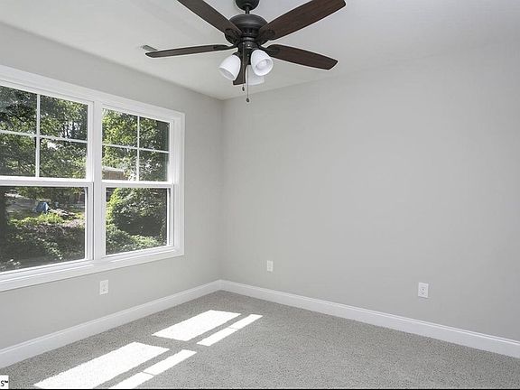 4th image of 33 Hale St