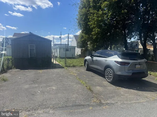 351 S Lehigh Ave, Frackville, PA 17931