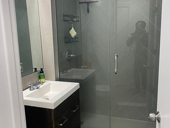 2nd image of 50 W 34th St APT 14A10