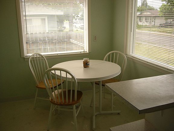 Eating area in kitchen