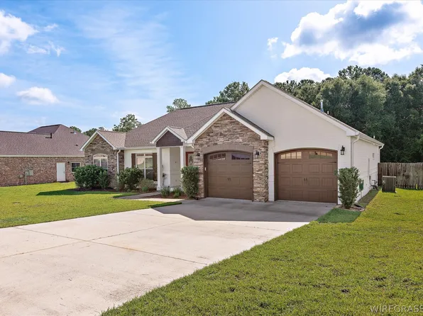 906 Legacy Dr, Enterprise, AL 36330