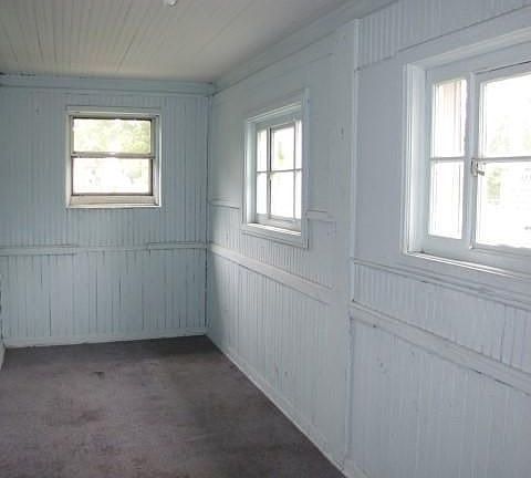 2nd image of 473 Lawnview Ave