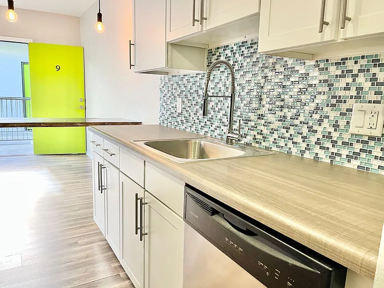 4127 N 9th Ave #6 — Photo 14