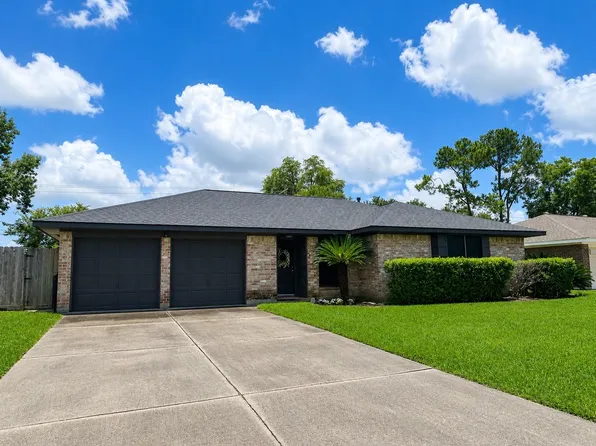 605 S Heather Ln, Friendswood, TX 77546