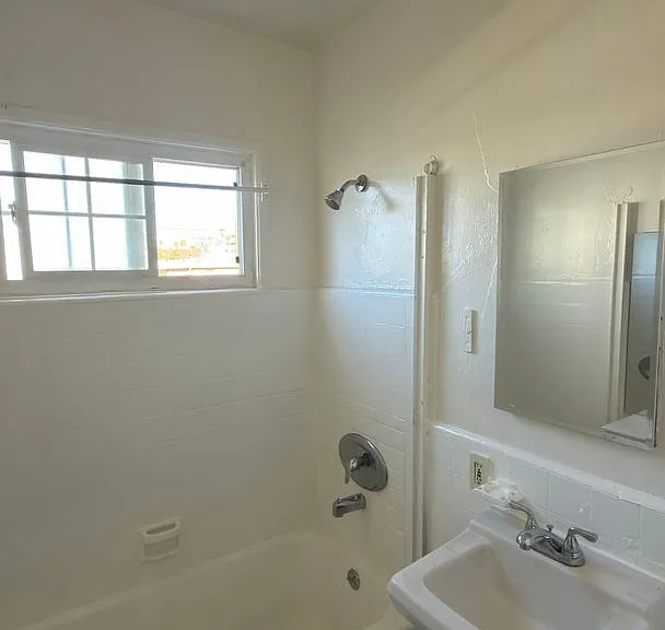 1520Norm — Photo 24