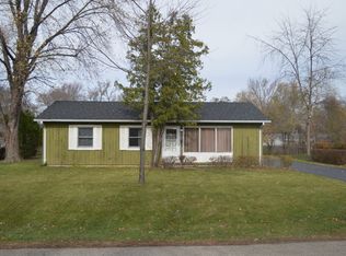 2310 Country Ln, McHenry, IL 60051