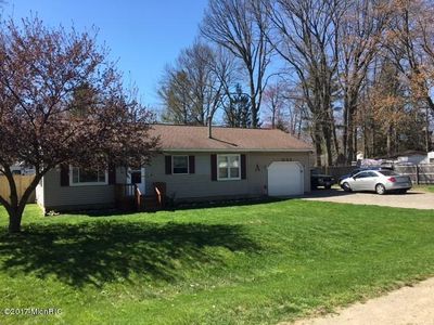 1133 S Dangl Rd, Muskegon, MI, 49442