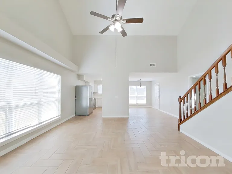 13603 Lynnville Dr — Photo 3