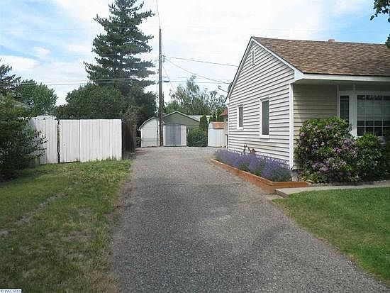2nd image of 1303 Birch Ave