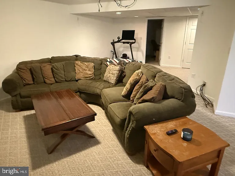 88 Granville Way — Photo 39